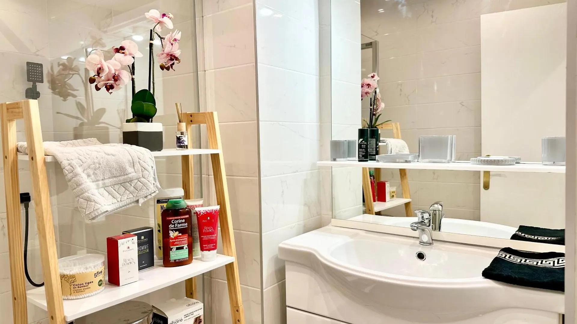 Le Gallia 2 Bedroom Refait A Neuf Center Of كان فرنسا